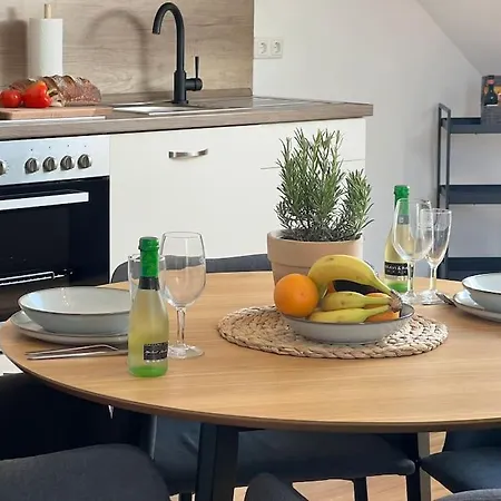 Stay Suite Villa Mercedes 4 Personen Parkplatz Zentrum Bad Pyrmont Exterior photo